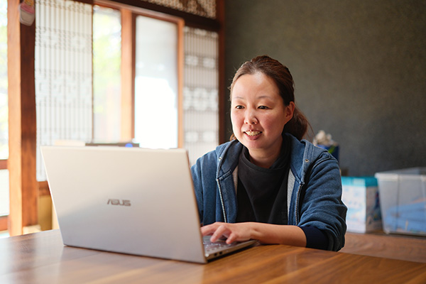 パソコンで事務作業